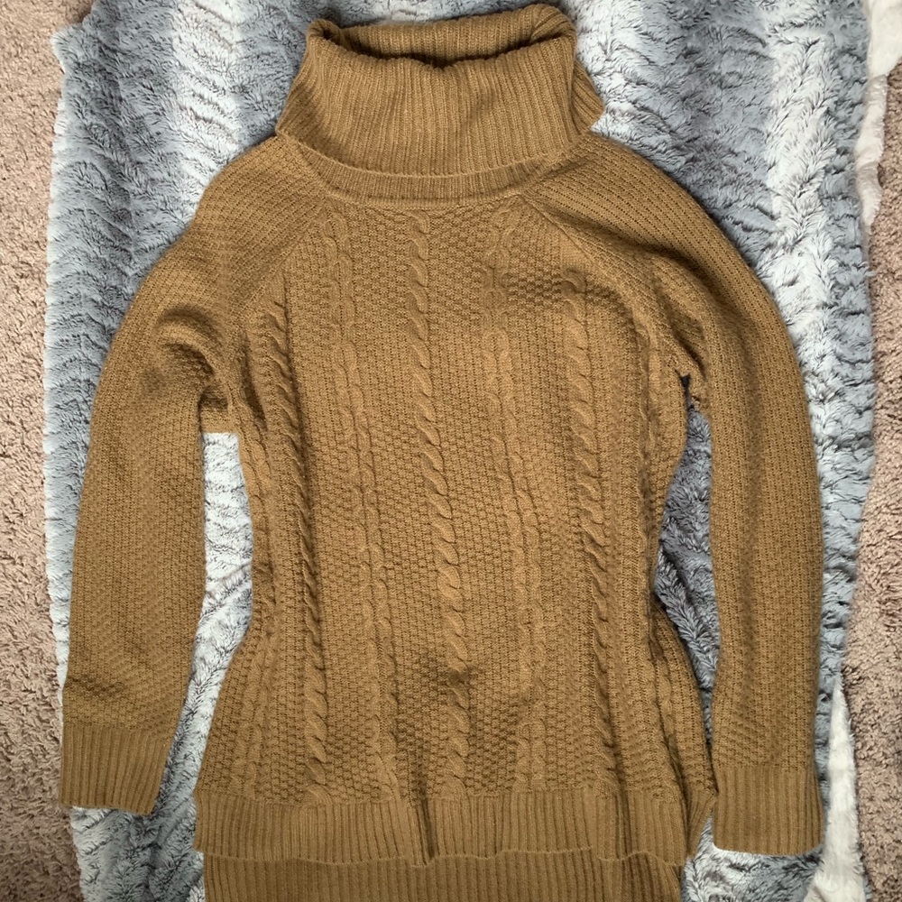 GUC Faded Glory Camel Sweater
